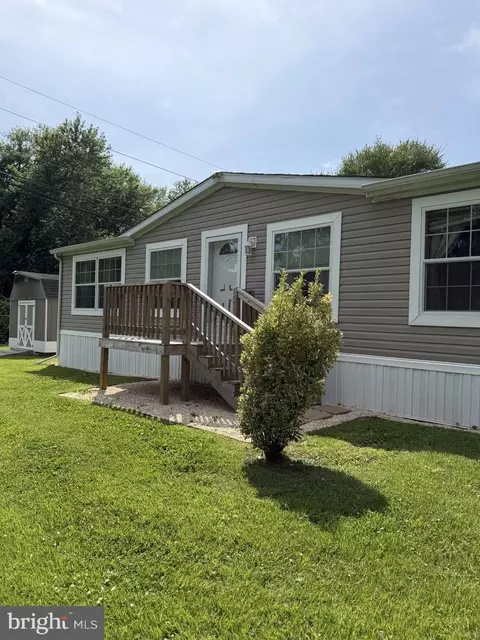 29 N Dragon Dr, Bear, DE 19701