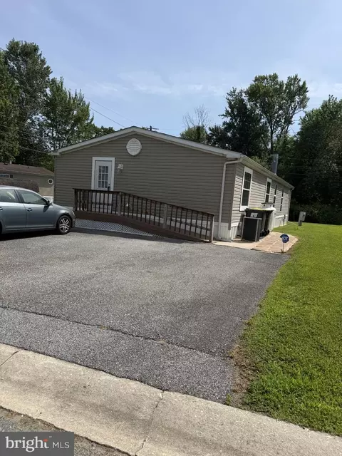 29 N Dragon Dr, Bear, DE 19701 photo 4