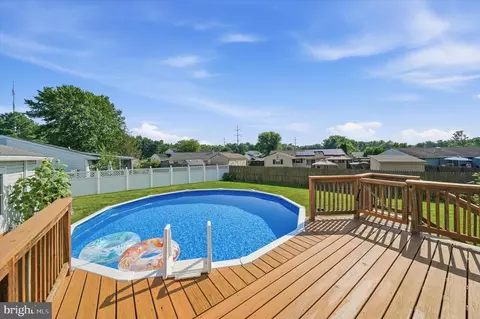 Exterior - 68 E Shady Dr, Newark, DE 19713 photo 7 of 7