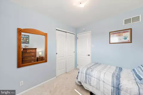 Bedroom - 68 E Shady Dr, Newark, DE 19713 photo 5 of 7