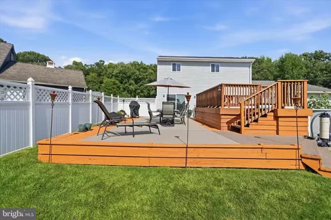 Exterior - 68 E Shady Dr, Newark, DE 19713 photo 3 of 7