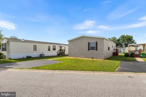 1733 Barbara Cir, Bear, DE 19701 photo 5