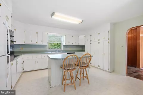 Kitchen - 210 Jupiter Rd, Newark, DE 19711 photo 2 of 3
