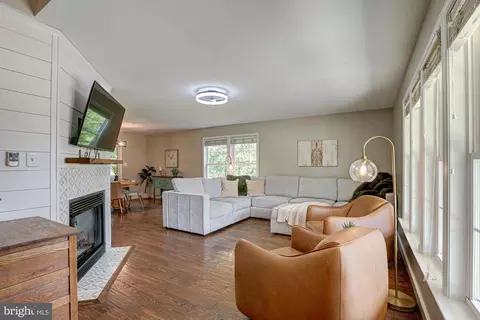 Living - 119 N Meadow Dr, Townsend, DE 19734 photo 1 of 2