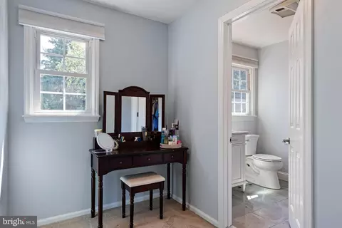 Entry Way - 62 Darien Rd, Newark, DE 19711 photo 2 of 2
