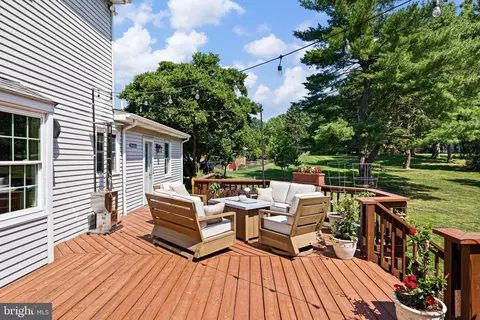 Exterior - 62 Darien Rd, Newark, DE 19711 photo 6 of 9