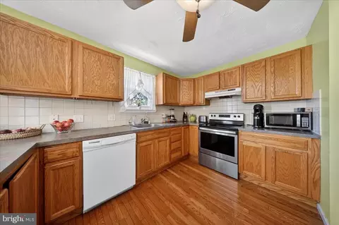 Kitchen - 1 Noble Ln, Newark, DE 19713 photo 1 of 2