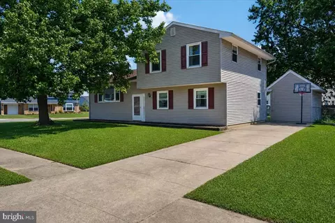 Exterior - 1 Noble Ln, Newark, DE 19713 photo 2 of 8