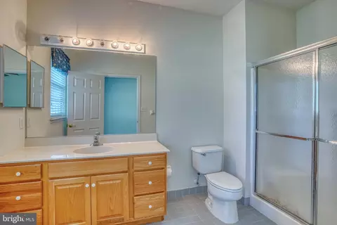 Bath - 25 Springmill Dr, Middletown, DE 19709 photo 1 of 2