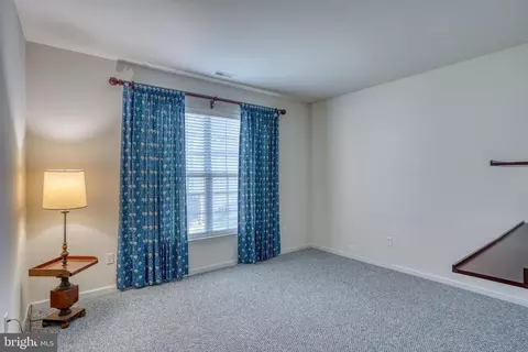 Living - 25 Springmill Dr, Middletown, DE 19709 photo 6 of 6