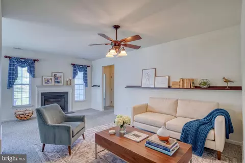 Living - 25 Springmill Dr, Middletown, DE 19709 photo 1 of 6