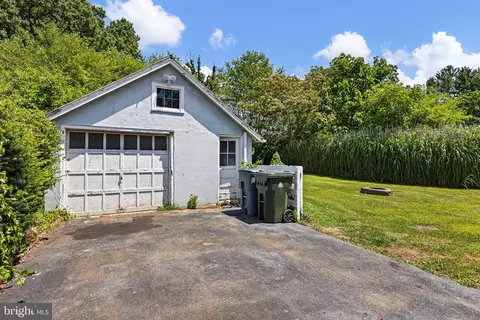 Exterior - 204 Murray Rd, Newark, DE 19711 photo 3 of 5