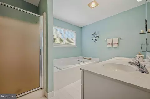 Bath - 333 Chattahoochee Dr, Bear, DE 19701 photo 2 of 3