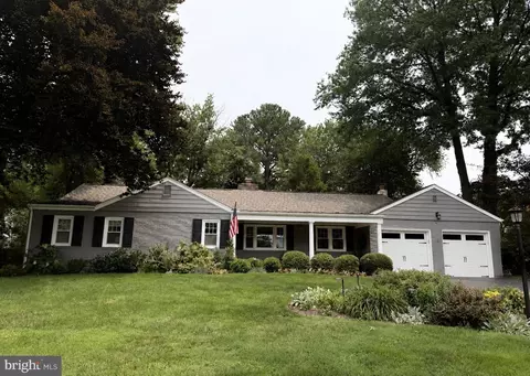 7 Westover Cir, Wilmington, DE 19807