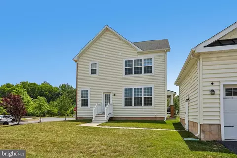 Exterior - 332 Sun Blvd, Bear, DE 19701 photo 7 of 9