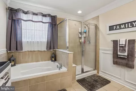 Bath - 332 Sun Blvd, Bear, DE 19701 photo 3 of 4