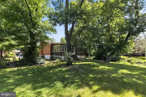 Exterior - 136 Kingston Dr, Bear, DE 19701 photo 6 of 9