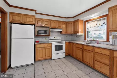 Kitchen - 136 Kingston Dr, Bear, DE 19701 photo 1 of 4