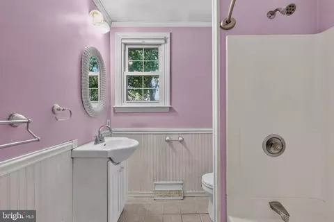 Entry Way - 136 Kingston Dr, Bear, DE 19701 photo 2 of 2