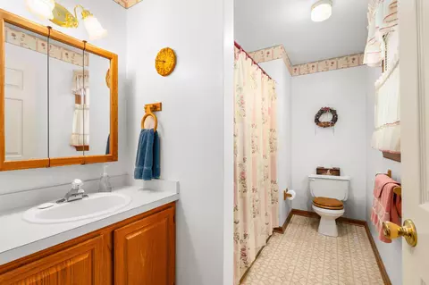 Bath - 106 Michael Ln, Bear, DE 19701 photo 1 of 4