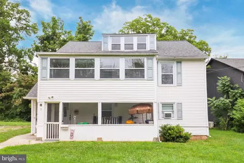 7 Grubbs Landing Rd, Claymont, DE 19703