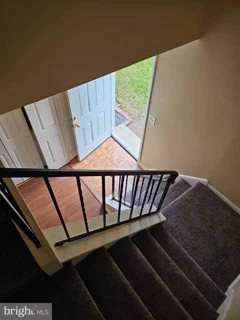 Entry Way - 5 Plover Cir, Newark, DE 19702 photo 5 of 5