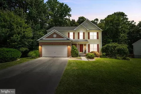1 Woodland Run Dr, Newark, DE 19702