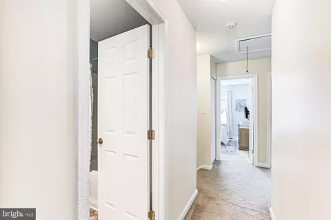 Entry Way - 6 Three Rivers Dr, Newark, DE 19702 photo 6 of 8
