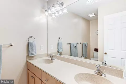 Bath - 6 Three Rivers Dr, Newark, DE 19702 photo 1 of 3