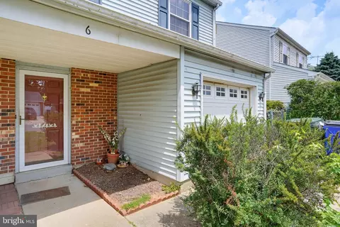 Exterior - 6 Broadleaf Dr, Newark, DE 19702 photo 2 of 6