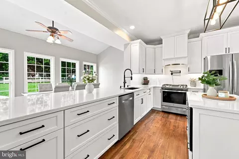 Kitchen - 602 Corbit Dr, Middletown, DE 19709 photo 4 of 7