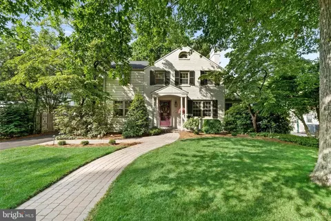 12 Vining Ln, Wilmington, DE 19807