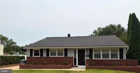 2104 Wildwood Dr, Wilmington, DE 19805