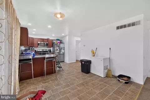 Entry Way - 4 Tyrone Ave, New Castle, DE 19720 photo 4 of 16