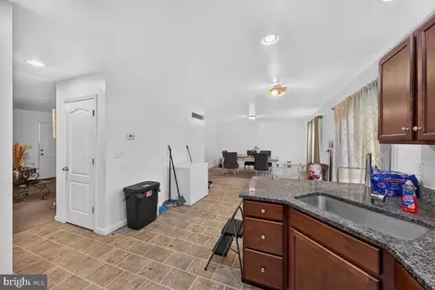 Entry Way - 4 Tyrone Ave, New Castle, DE 19720 photo 5 of 16