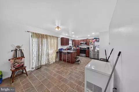 Entry Way - 4 Tyrone Ave, New Castle, DE 19720 photo 8 of 16
