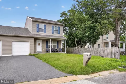 Exterior - 4 Tyrone Ave, New Castle, DE 19720 photo 10 of 14
