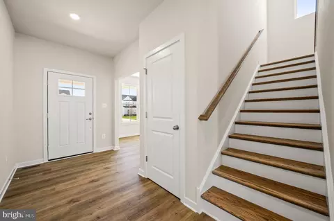 Entry Way - 340 Appleford Cir, Bear, DE 19701 photo 3 of 14