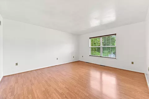 Living - 915 Rue Madora Dr, Bear, DE 19701 photo 6 of 7