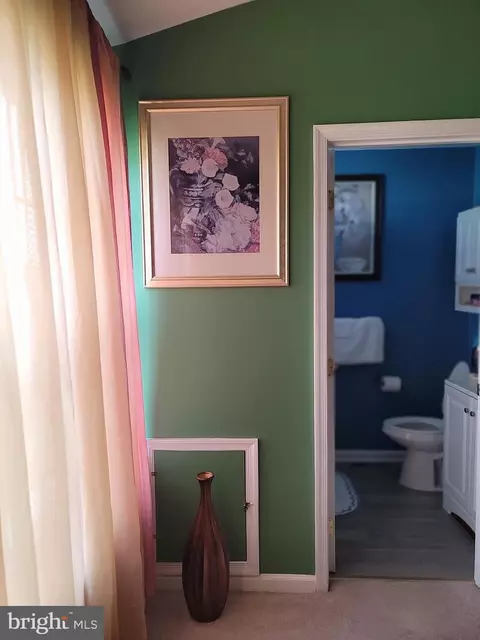 Entry Way - 5 Carrick Ln, Bear, DE 19701 photo 6 of 13
