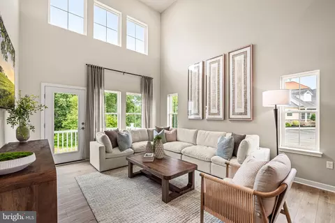 571 Arrowgrass Ln, New Castle, DE 19720