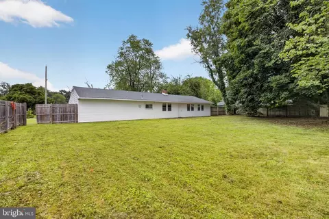 Exterior - 4 Knickerbocker Dr, Newark, DE 19713 photo 1 of 2
