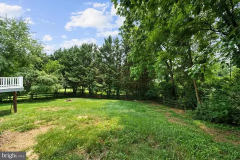 Exterior - 108 Paddock Dr, Newark, DE 19711 photo 5 of 6