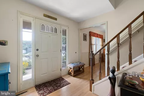 Entry Way - 231 E Seneca Dr, Newark, DE 19702 photo 1 of 2