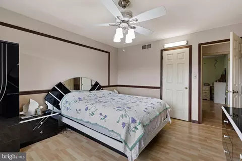 Bedroom - 231 E Seneca Dr, Newark, DE 19702 photo 2 of 5