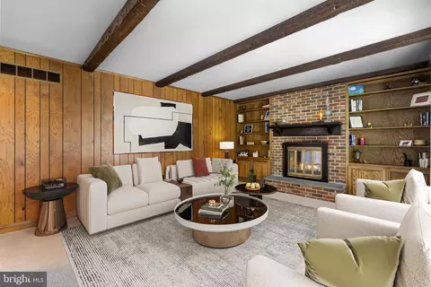 Living - 133 Carlotta Dr, Bear, DE 19701 photo 6 of 9