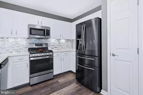 Kitchen - 51 Dasher Ave, Bear, DE 19701 photo 3 of 3