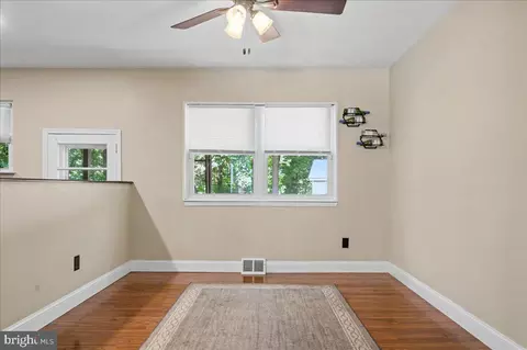 Entry Way - 22 Heather Rd, Newark, DE 19702 photo 2 of 5