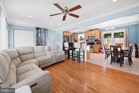 Entry Way - 129 Scottfield Dr, Newark, DE 19713 photo 1 of 1