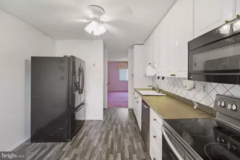Entry Way - 6 Worthy Down Ave, Bear, DE 19701 photo 1 of 1